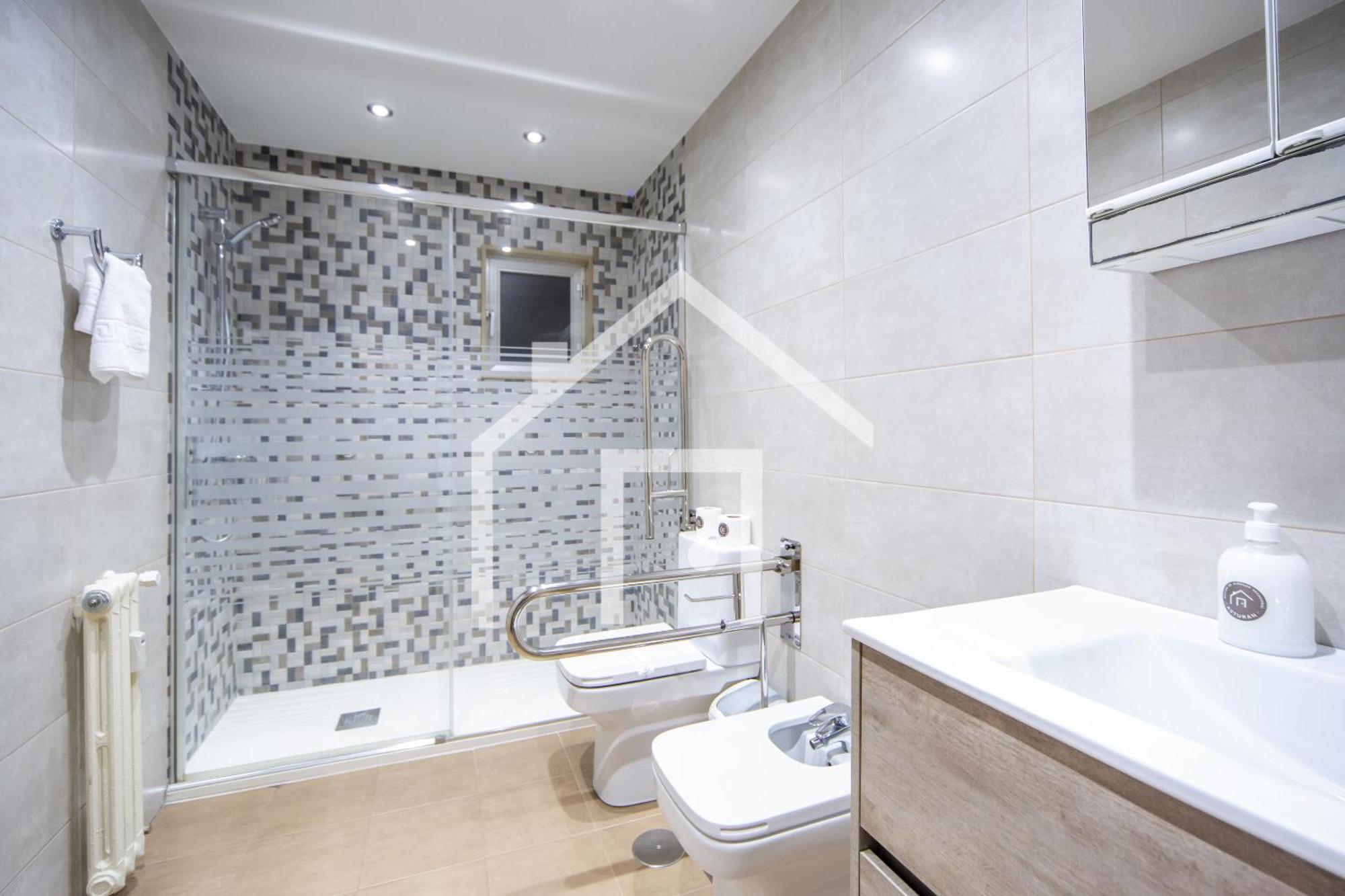 Atico Quintana II - Con Terraza, En El Centro Con Wifi Y Garaje Apartment โอเบียโด ภายนอก รูปภาพ